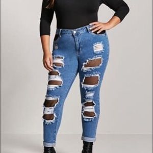 Fishnet Distressed Denim (PLUS)